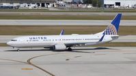 N68811 @ FLL - United - by Florida Metal
