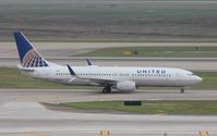 N79521 @ KIAH - Boeing 737-800 - by Mark Pasqualino