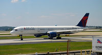 N522US @ KATL - Taxi Atlanta - by Ronald Barker