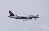 D-AIUA @ EDDF - Airbus A320 - by Mark Pasqualino