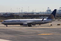 N69819 @ KEWR - Taxiing - by micka2b