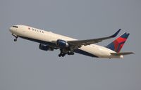 N198DN @ LAX - Delta - by Florida Metal