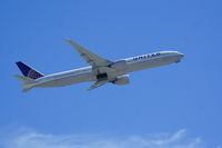 N2135U @ KSFO - Departing runway 28R at SFO. 2017. - by Clayton Eddy