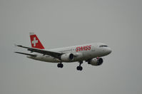 HB-IPU @ EHAM - SWIS A319 - by fink123