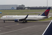 N199DN @ EHAM - Schiphol - by Roberto Cassar