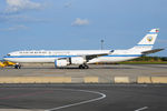 9K-GBA @ VIE - State of Kuwait - by Chris Jilli