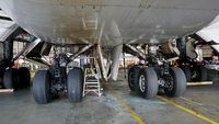 N105UA @ KSFO - landing gear. SFO 2017. - by Clayton Eddy