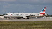 N158AN @ MIA - American - by Florida Metal