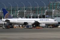 N434UA @ KORD - Airbus A320 - by Mark Pasqualino