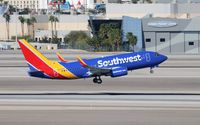 N925WN @ KLAS - Boeing 737-700 - by Mark Pasqualino
