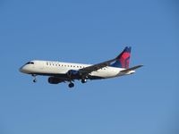 N252SY @ 3607 - Landing - by Canonman