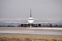 N252SY @ KBOI - Coming off Taxiway Juliet onto RWY 10R. - by Gerald Howard