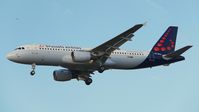 OO-SNJ @ EBBR - In final for rwy 25R. - by Raymond De Clercq