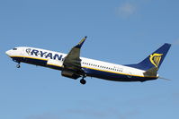 EI-EXE @ LMML - B737-300 EI-EXE Ryanair - by Raymond Zammit