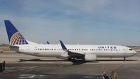 N68880 @ KORD - Boeing 737-900ER - by Mark Pasqualino