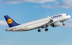 D-AINF @ EDDF - departure via RW18 - by Friedrich Becker