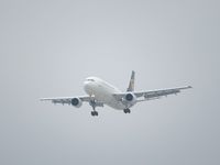 N172UP @ 3607 - Landing - by Canonman