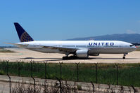 N215UA @ LEBL - Taxiing - by micka2b