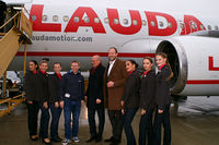 OE-LOB @ VIE - Laudamotion Airbus A320 - by Thomas Ramgraber