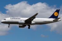 D-AINF @ EGLL - Landing RWY 27L - by DominicHall