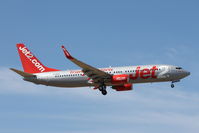 G-DRTE @ LMML - B737-800 G-DRTE Jet2Com - by Raymond Zammit
