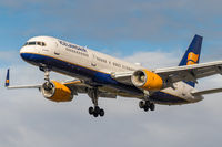 TF-FIS @ EGLL - approaching EGLL - by Phillip Rohmberger