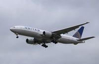 N791UA @ KORD - Boeing 777-222 - by Mark Pasqualino