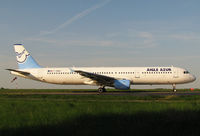 F-HBAF @ LFOT - Taxiing for runway 02. - by Marcotte
