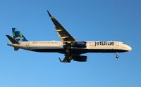 N990JL @ KLAX - JetBlue - by Florida Metal