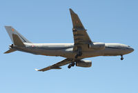 F-UJCG @ LFLX - Short final runway 03. - by Marcotte