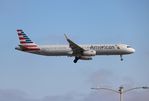 N148AN @ KLAX - LAX 2018 - by Florida Metal