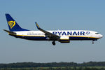 EI-EKK @ VIE - Ryanair - by Chris Jilli