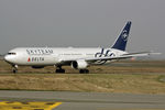 N844MH @ LFPG - at cdg - by Ronald