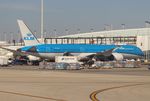 PH-BKG @ KORD - Boeing 787-10 - by Mark Pasqualino