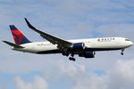 N394DL @ EHAM - at spl - by Ronald