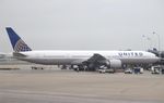 N2644U @ KORD - Boeing 777-322/ER - by Mark Pasqualino