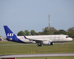 EI-SIO @ EKCH - EI-SIO taxi for takeoff rw 04R - by Erik Oxtorp