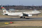 A6-EYU @ EDDL - at dus - by Ronald
