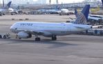 N433UA @ KEWR - Airbus A320-232 - by Mark Pasqualino