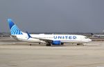 N14235 @ KORD - Boeing 737-824 - by Mark Pasqualino