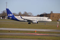 SE-ROU @ CPH - SE-ROU taxi for takeoff rw 04R - by Erik Oxtorp