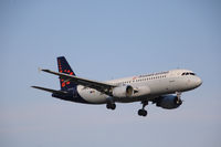 OO-TCV @ CPH - OO-TCV landing rw 22L - by Erik Oxtorp