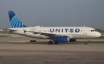 N884UA @ KORD - Airbus A319-132 - by Mark Pasqualino