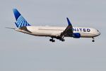 N667UA @ KORD - UNITED B763 N667UA UAL3908 EGLL-KORD, ON APPROACH RWY 10C KORD - by Mark Kalfas
