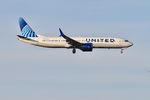 N37540 @ KORD -  B39M United Airlines Boeing 737-9 MAX N37540 UA2039 KLAX-KORD, RWY 10C APPROACH KORD - by Mark Kalfas