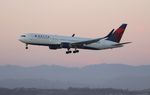 N189DN @ KLAX - DAL 763 zx JFK-LAX - by Florida Metal