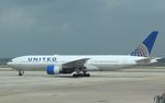 N215UA @ KIAH - Boeing 777-222 - by Mark Pasqualino