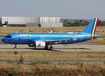 F-WWIP @ LFBO - C/n 11647 - To be EI-HOE - by Shunn311