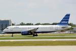 N529JB @ KSRQ - JetBlue Flight 346 departs Runway 32 at Sarasota-Bradenton International Airport enroute to John F Kennedy International Airport - by Suncoast Spotter