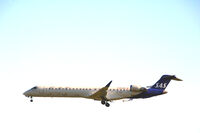 EI-HSF @ EKCH - EI-HSF landing rw 04L - by Erik Oxtorp